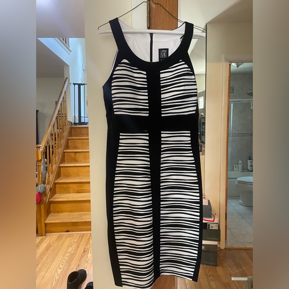 NWT JAX BLACK AND IVORY DRESS